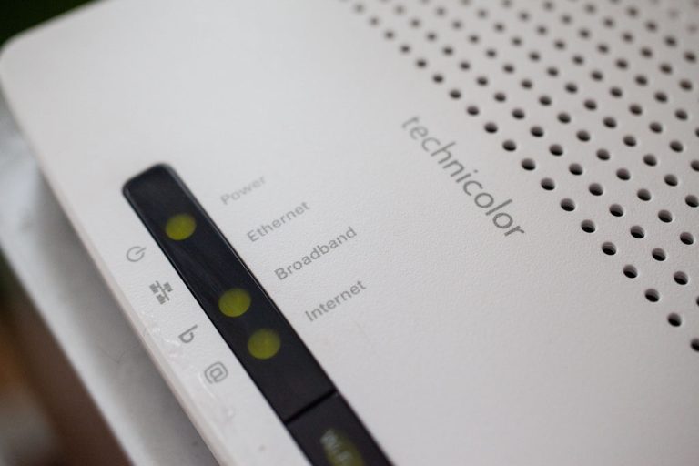 Tg670 Router Čvrsto kôdirani nalozi omogućavaju potpuno preuzimanje Technicolor ...